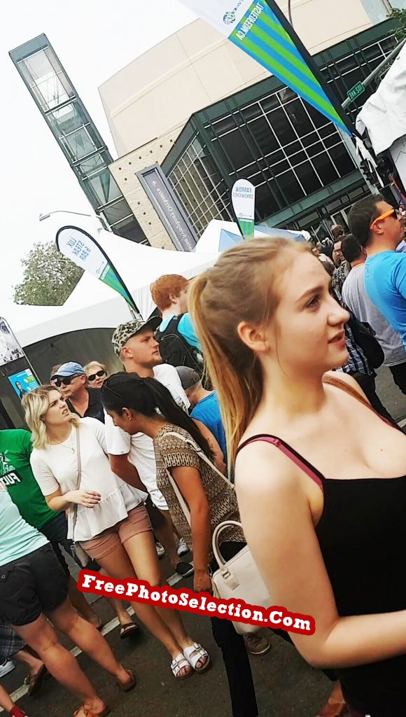 Pretty teen spotted by voyeur in crowded street